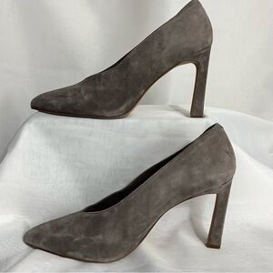 VINCE CAMUTO TAUPE SUEDE STILETTOS SIZE 9.5 M
